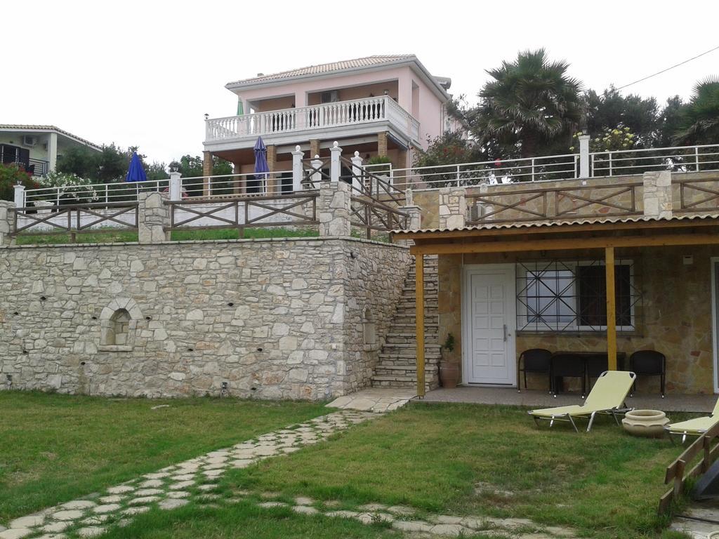 Laura Beach House Алікес Екстер'єр фото