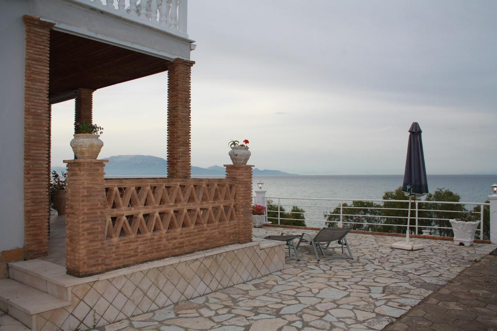 Laura Beach House Алікес Екстер'єр фото