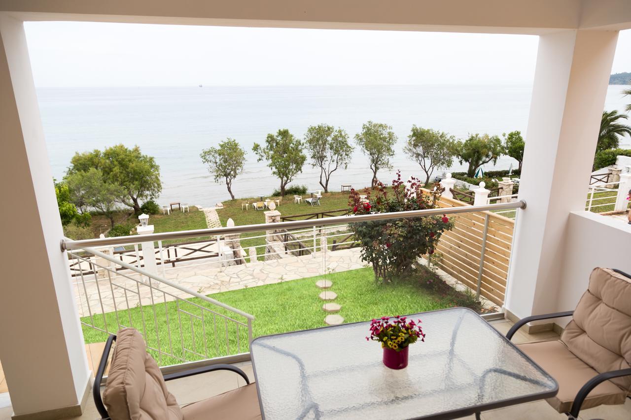 Laura Beach House Алікес Екстер'єр фото