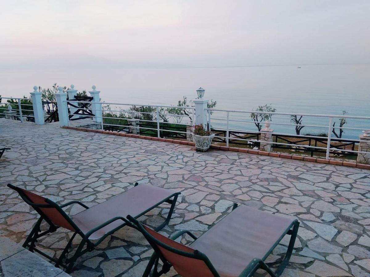 Laura Beach House Алікес Екстер'єр фото