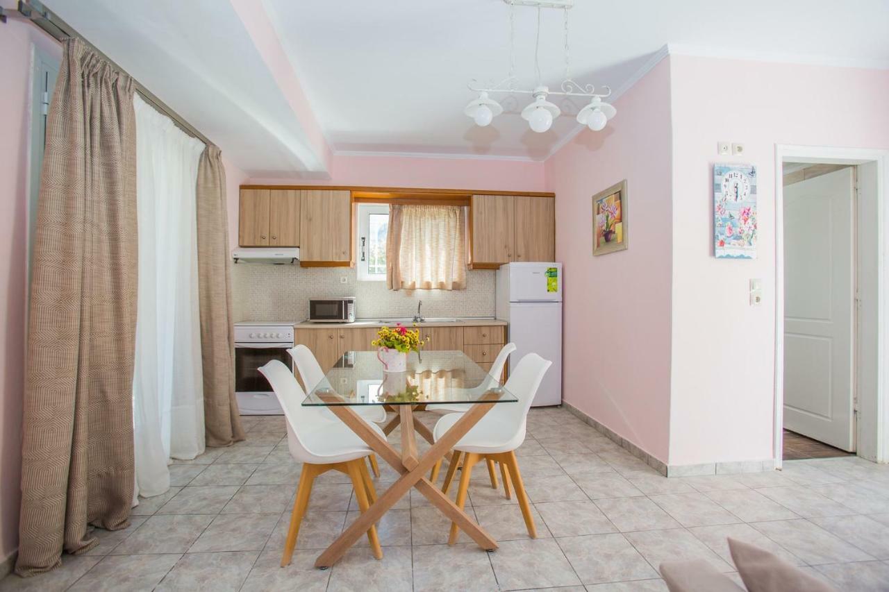 Laura Beach House Алікес Екстер'єр фото