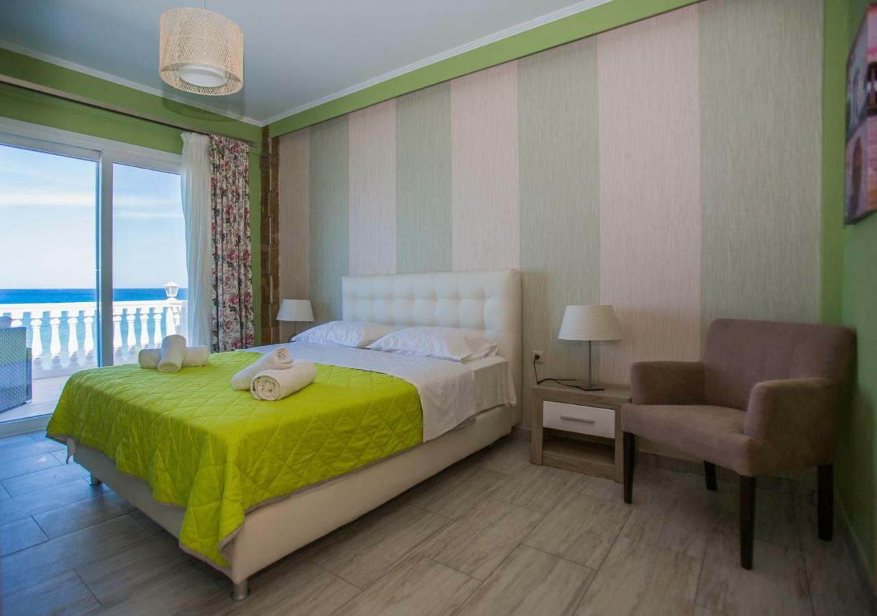 Laura Beach House Алікес Екстер'єр фото