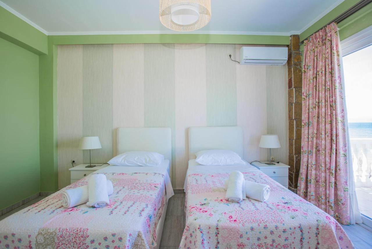 Laura Beach House Алікес Екстер'єр фото