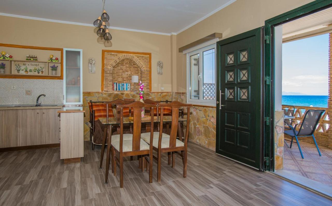Laura Beach House Алікес Екстер'єр фото